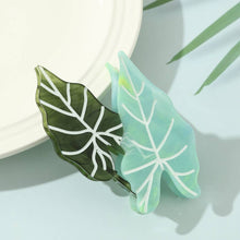 Load image into Gallery viewer, Vibrant Tropical Leaf-Shaped Botanical Hair Claw Clips: 3Leaves