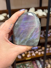 Load image into Gallery viewer, Labradorite
