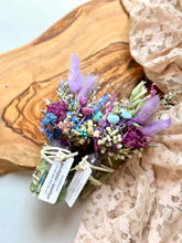 Load image into Gallery viewer, CALM + RELIEF | Eucalyptus &amp; Amethyst with dried florals
