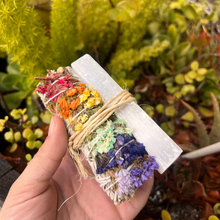 Load image into Gallery viewer, Sage Bundle - Chakra with Selenite
