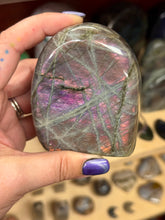 Load image into Gallery viewer, Labradorite
