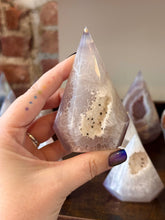 Load image into Gallery viewer, Druzy Agate
