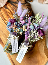 Load image into Gallery viewer, CALM + RELIEF | Eucalyptus &amp; Amethyst with dried florals
