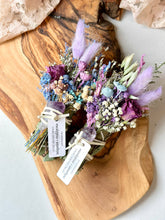 Load image into Gallery viewer, CALM + RELIEF | Eucalyptus &amp; Amethyst with dried florals
