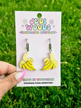 Load image into Gallery viewer, Peeled Banana Layered Earrings - Gauge Friendly
