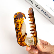 Load image into Gallery viewer, Cute Otter Hair Clip, Animal Claw Clip: A
